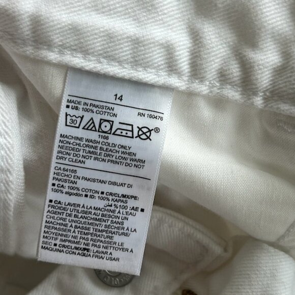 old navy white shorts - Picture 2 of 4